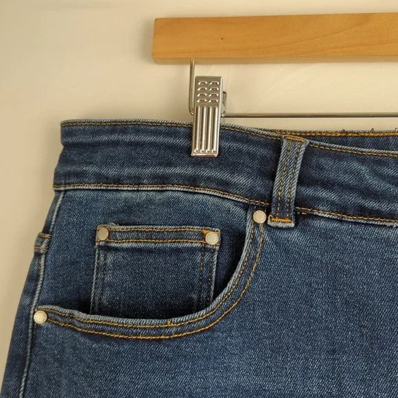 Universal Standard Etta High Rise Straight Leg Jeans in Aged Indigo l Size 16 - Picture 9 of 12